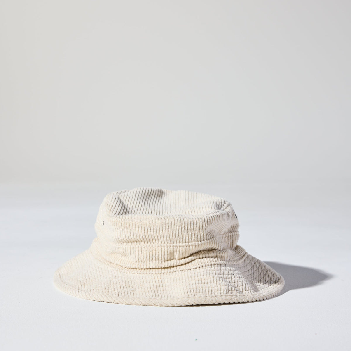 SATURDAY BUCKET HAT | HOUSE OF PEAKS | WIDE BRIM HATS – House of Peaks